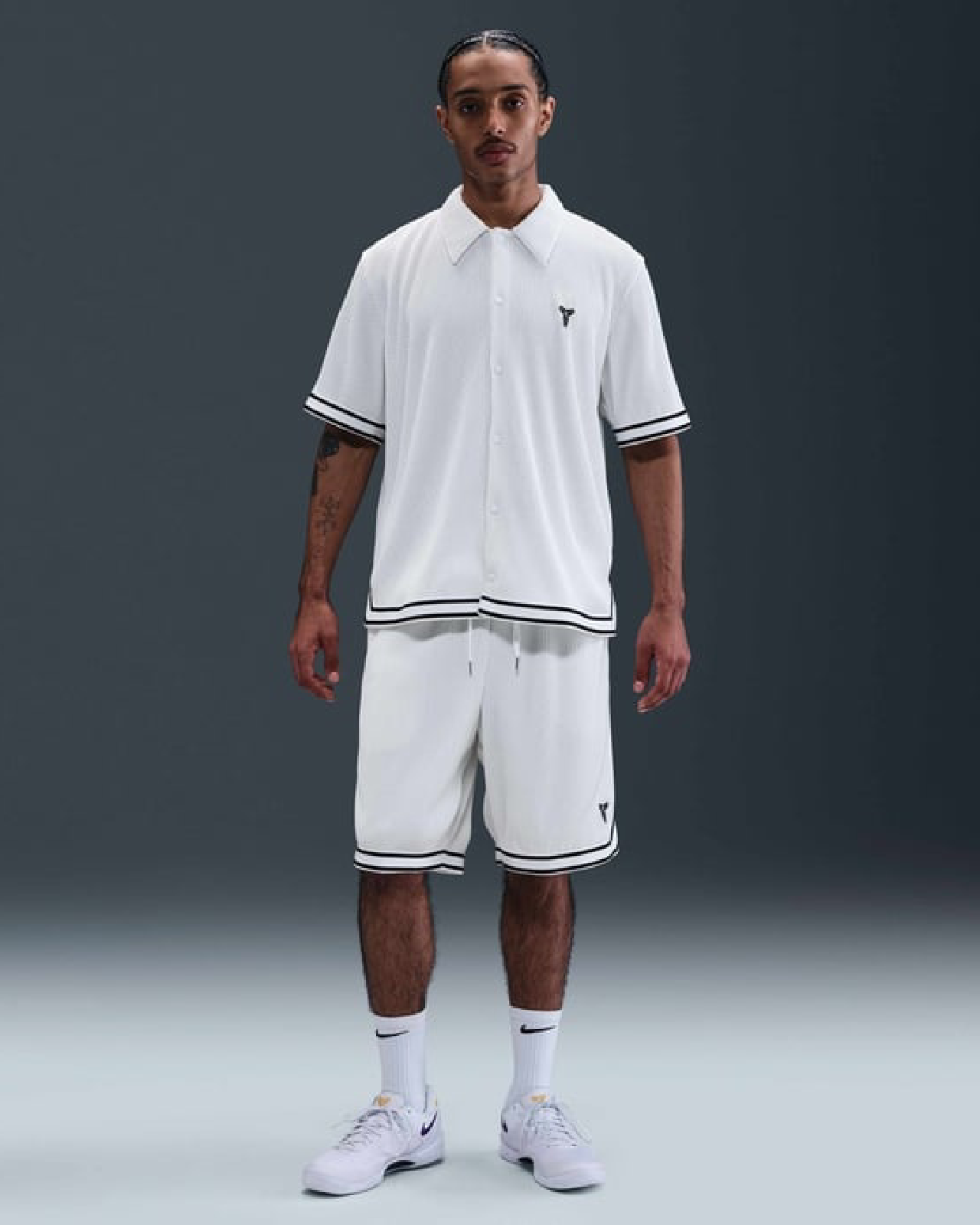 Image of Мъжки Къс панталон NIKE KB M NK PLEATED 8IN SHORT, Балистик, бял цвят